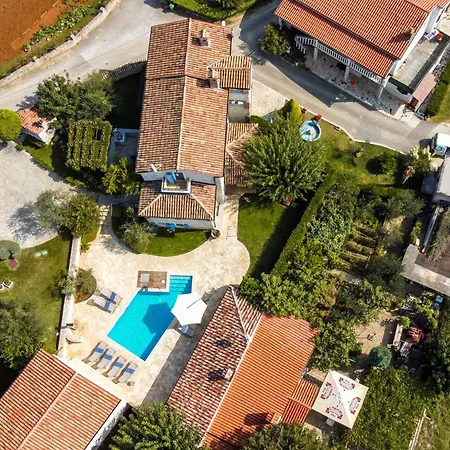 Villa Simone By Interhome