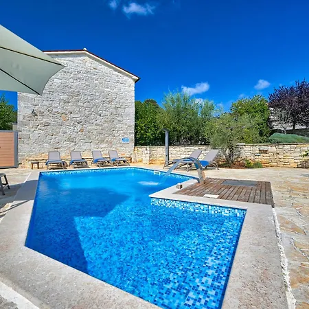 Simone By Interhome Poreč