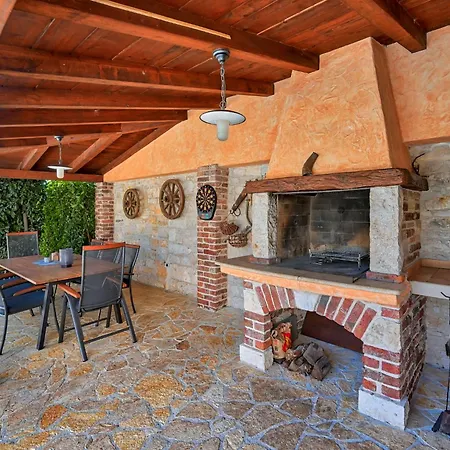 Villa Simone By Interhome Poreč