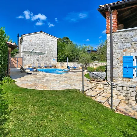 Simone By Interhome Poreč