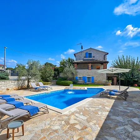 Villa Simone By Interhome