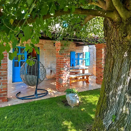 Simone By Interhome Poreč