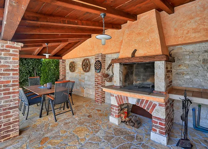 Villa Simone By Interhome Porec