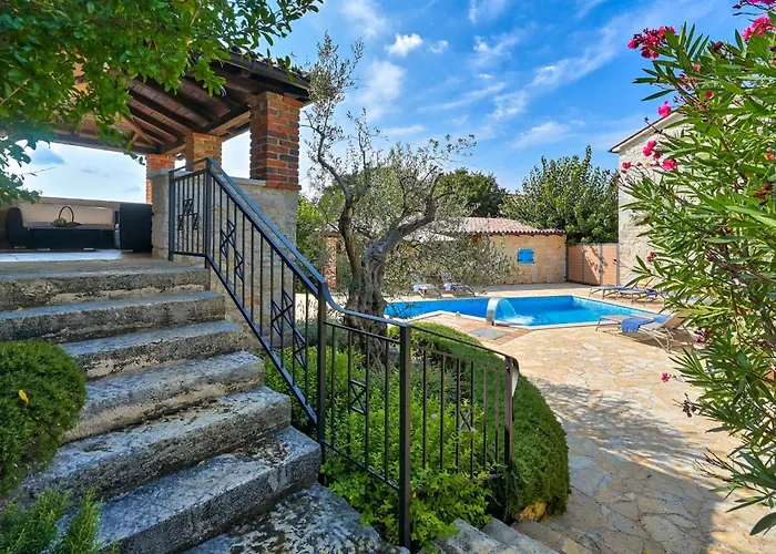 Simone By Interhome Porec