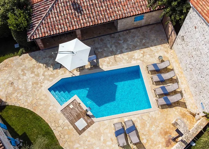 Simone By Interhome Porec