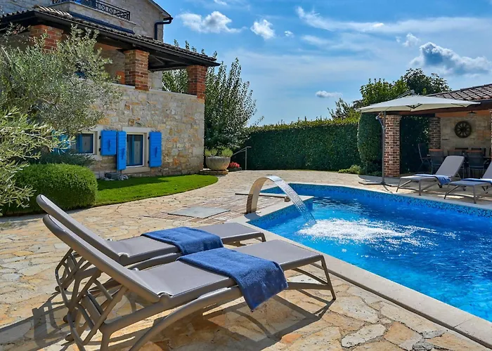 Villa Simone By Interhome Porec