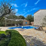 Simone By Interhome