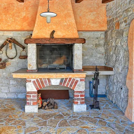 Simone By Interhome * ポレッチ