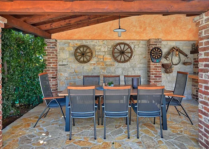 Villa Simone By Interhome